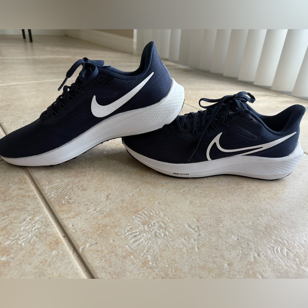 Nike Air Zoom Pegasus 39 TB Women's Size 10 Navy Running Shoes DM0165-401